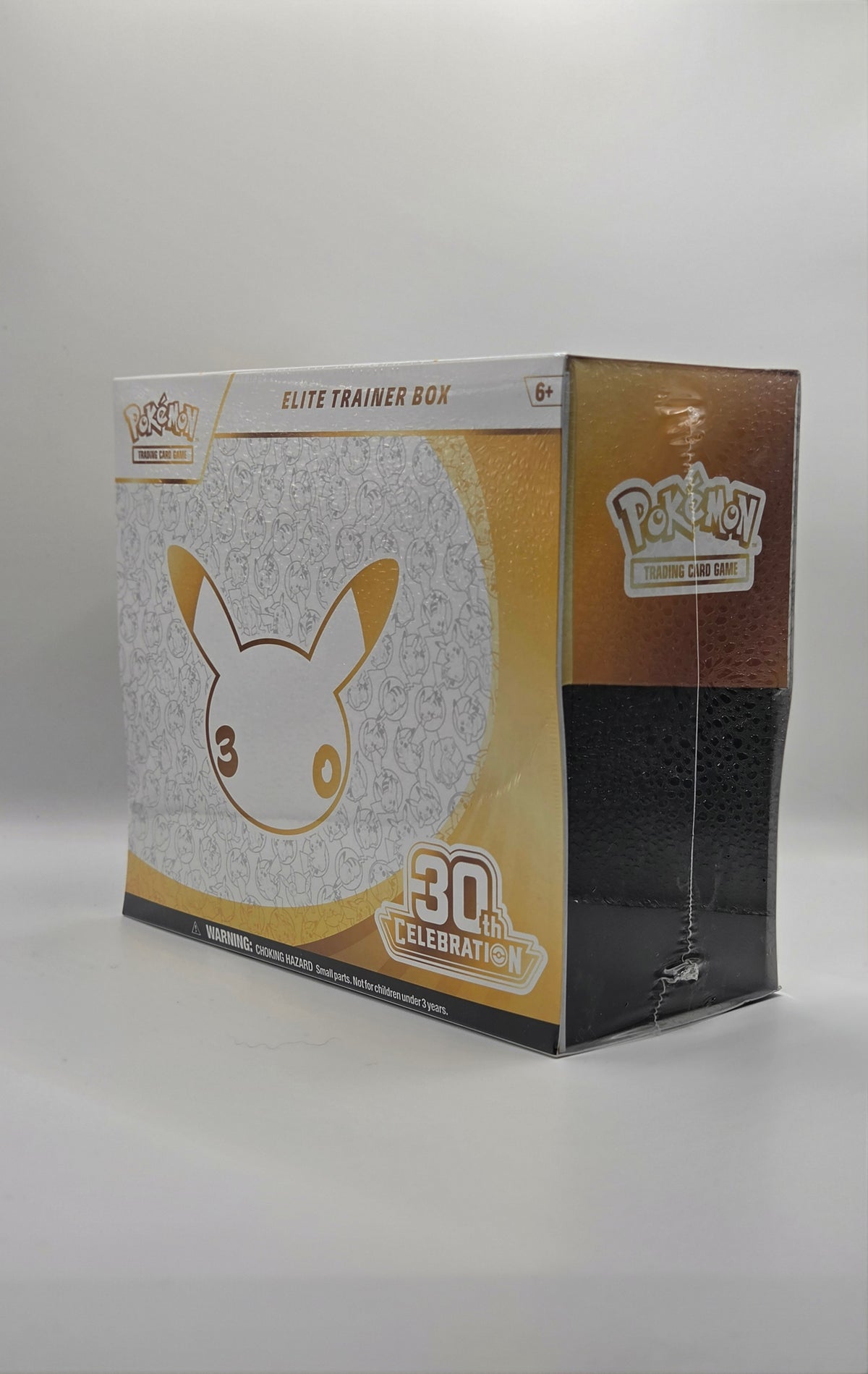 30TH ANNIVERSARY CELEBRATIONS ELITE TRAINER BOX (ETB)